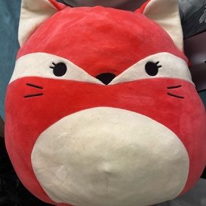 Fifi the Fox squishmallow